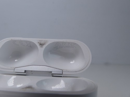 Apple AirPods Pro 2. Generation Ladecase A2968 Ligthning Case LEER USB-C #2a - Zdjęcie 2 z 5