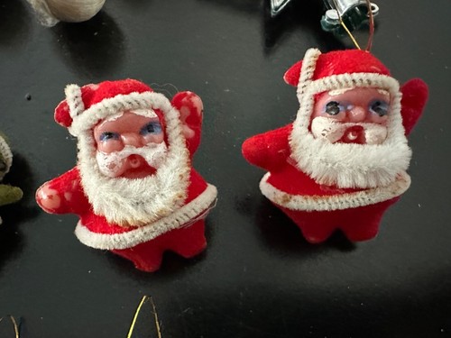 Vintage 1970's Lot 25 Mini Christmas Tree Ornaments Plastic Santa Snowman Angel - 第 2/15 張圖片
