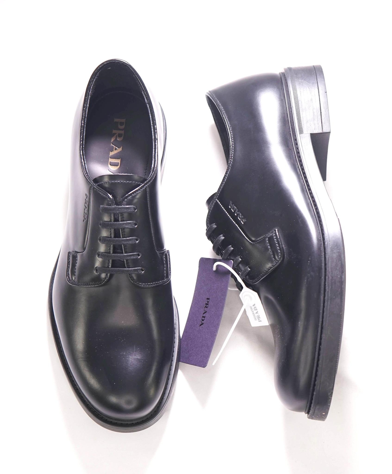 SAOLA Prada $1.150 Lacci derby in pelle spazzolata nera 9 US (8 Prada)