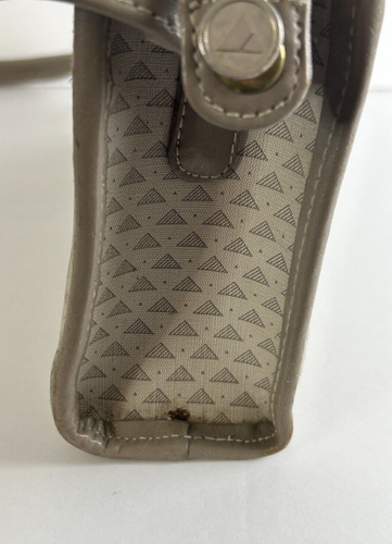 Vintage Liz Claiborne Purse Taupe Beige Triangle Print Handbag Retro Career - Picture 21 of 24