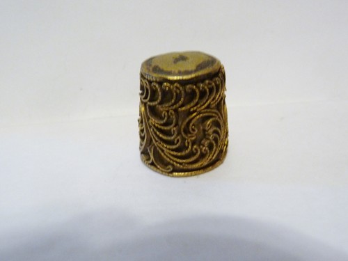 THIMBLE VINTAGE GILDED THAILAND? FILIGREE DESIGN ALL AROUND