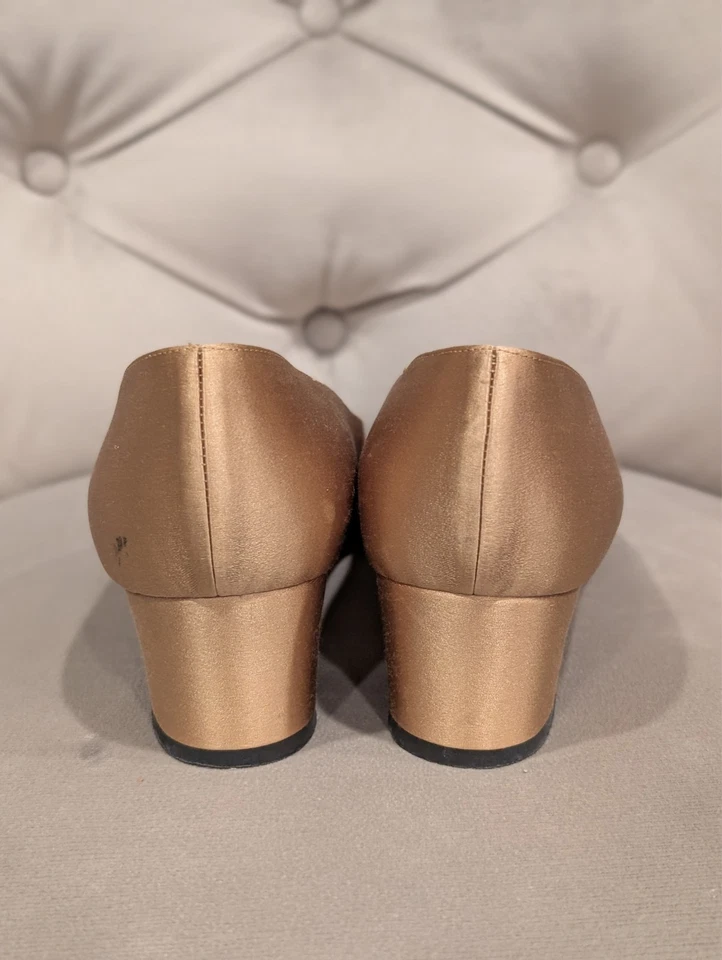 Zapatos de salón Bottega Veneta VINTAGE Intrecciato punta cuadrada cuero satinado beige EE. UU. 9,5 Foto 3 de 4