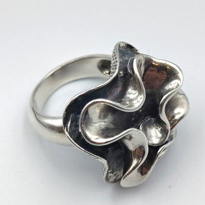 Silpada Sterlingsilber 925 blühende Blume R1809 Modernist Cocktail Ring Gr. 7