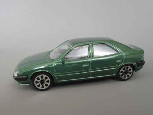 C651 Vintage Burago 4455 Italia Citroën Xantia 1993 Verde 1:43 Bburago - 第 1/7 張圖片