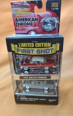 Johnny Lightning American Chrome 1957 Lincoln Premier Modellautos Packung - Originalverpackt
