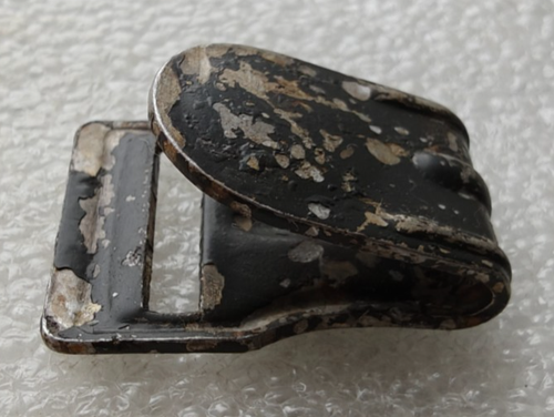 Máscara de gas del ejército alemán Segunda Guerra Mundial bote correa gancho aluminio marcado original S9 - Imagen 3 de 9