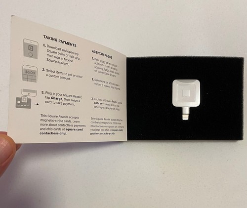 Square Credit Card Reader for Magstripe for iPhone (Lightning Connector) - New - Picture 1 of 6
