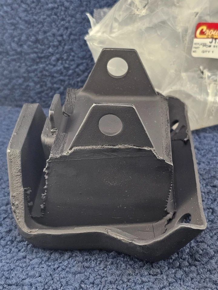 Crown Automotive J1371313 Engine Mount Fits 1966-1971 Jeep CJ5 CJ6 - Image 3 of 4