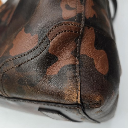 Frye Leather Shoulder Bag Charlie Simple Tote Brown Camo purse Deep Pockets - Picture 24 of 24