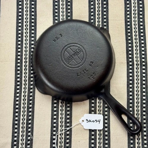 Griswold Cast Iron Skillet #3 Small Block Logo 709 J **Cracked**