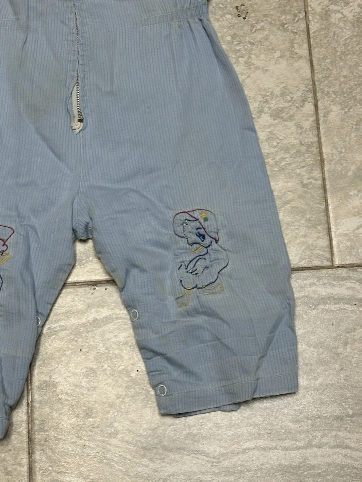 Body Suit Vintage Años 50 Young Fair Togs Bebé Azul Pato Dibujos Animados Medidas Manchas Foto 3 de 4