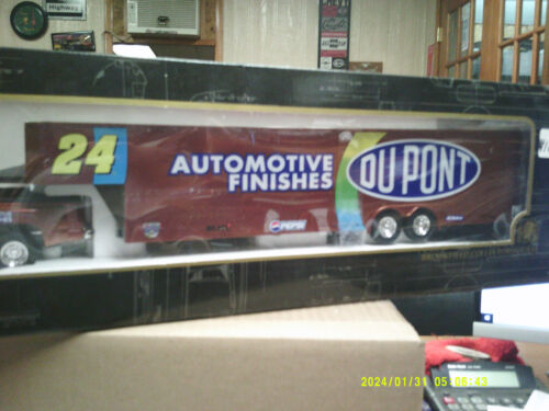 Brookfield Collectors Guild Jeff Gordon #24 Chromalusion Dupont 1997 1/24 Scale - Picture 3 of 6
