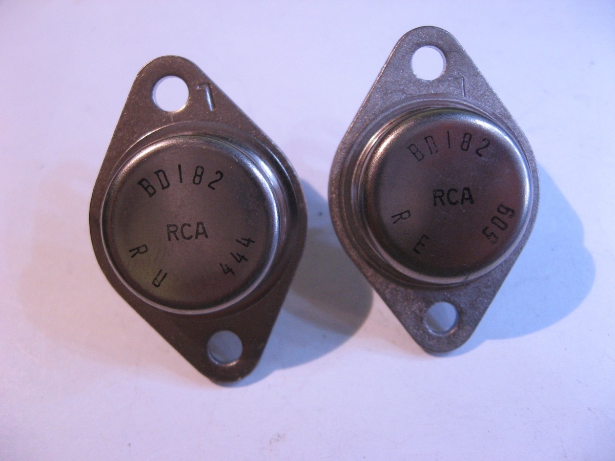 2 Transistores Vintage KT827A (BDX67B, 2N6284) NPN 100V 20A - Fabricados En Rusia, Marca Elorg