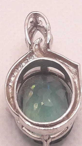 Colgante brasileño de piedras preciosas de turmalina verde verdilita enchapado en plata ¡Fantástico! Foto 3 de 3