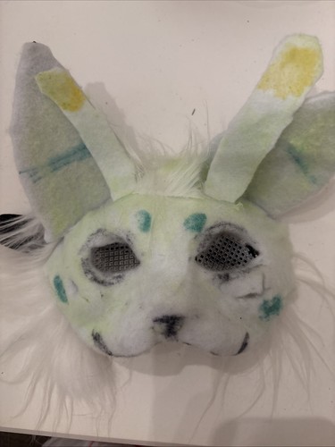 Gnarpy Cat Mask Felted - Picture 1 of 3