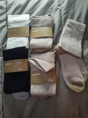 Wellow Large Wide Calf Bamboo Compression Socks New Lot Of 5 - Image 1 of 4