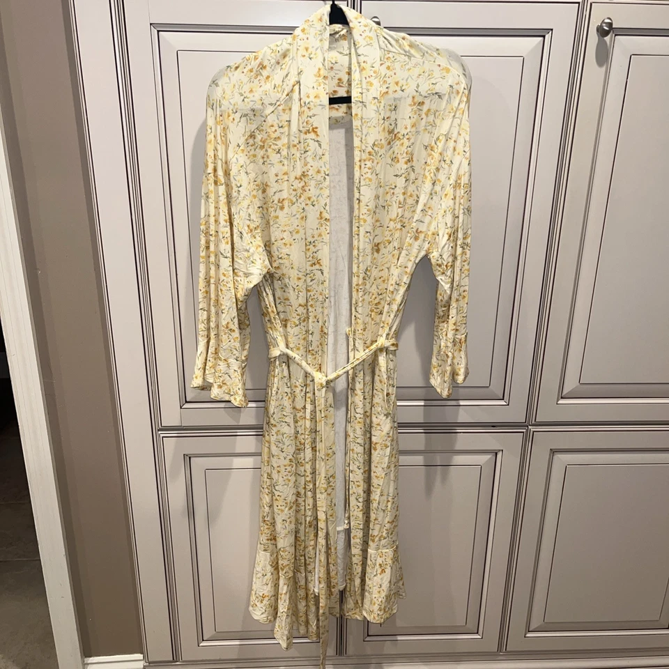 Soft Surroundings Women’s Yellow Blissful Magnolia Bamboo Floral Robe Size S - Image 2 of 3