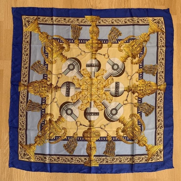 Women Carven Scarf Navy Silk One size