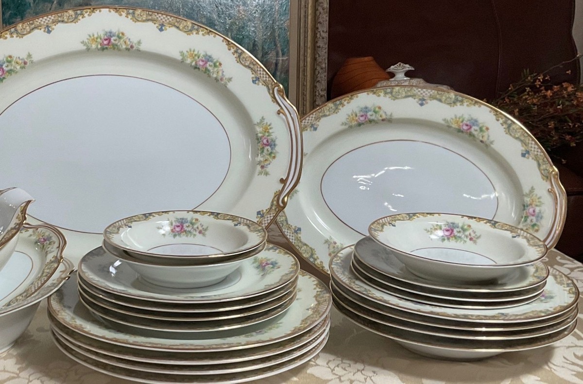 22 PCs Vintage Noritake China Occupied Japan Floral Gold Trim
