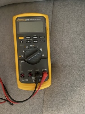 Fluke 87 V True RMS Digital Multimeter CAT III 6000 Count w/ Test Leads