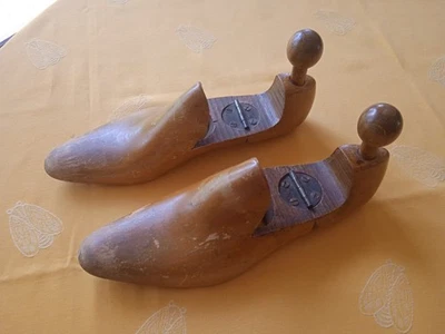 Rare paire d'embouchoir en bois Années 40 50 Pointure 43 ou 8 Bon état d'usure - Photo 1/4