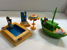 Fererro &Uuml;-ei verschiedene Maxi - Ei Inhalte - Pinguin Beach