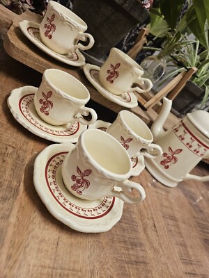 Ceramic Coffee/Tea Service ''Le Grenier de Louise'' 5 Cups And Saucers 