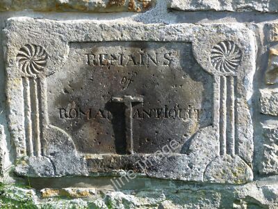 Foto 12x8 beschrifteter Stein in Wand bei Pictish Brunnen - Kammer Burgkopf um 2010