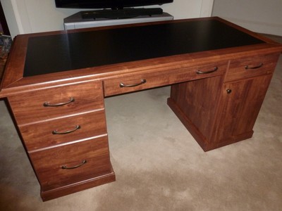 Whalen Leadenhall Desk Brand New 90 Assembled Great Buy Look