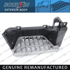 Passenger Side Panel Support and Step Plate For ISUZU NPR NQR NRR 1995-2003 RH