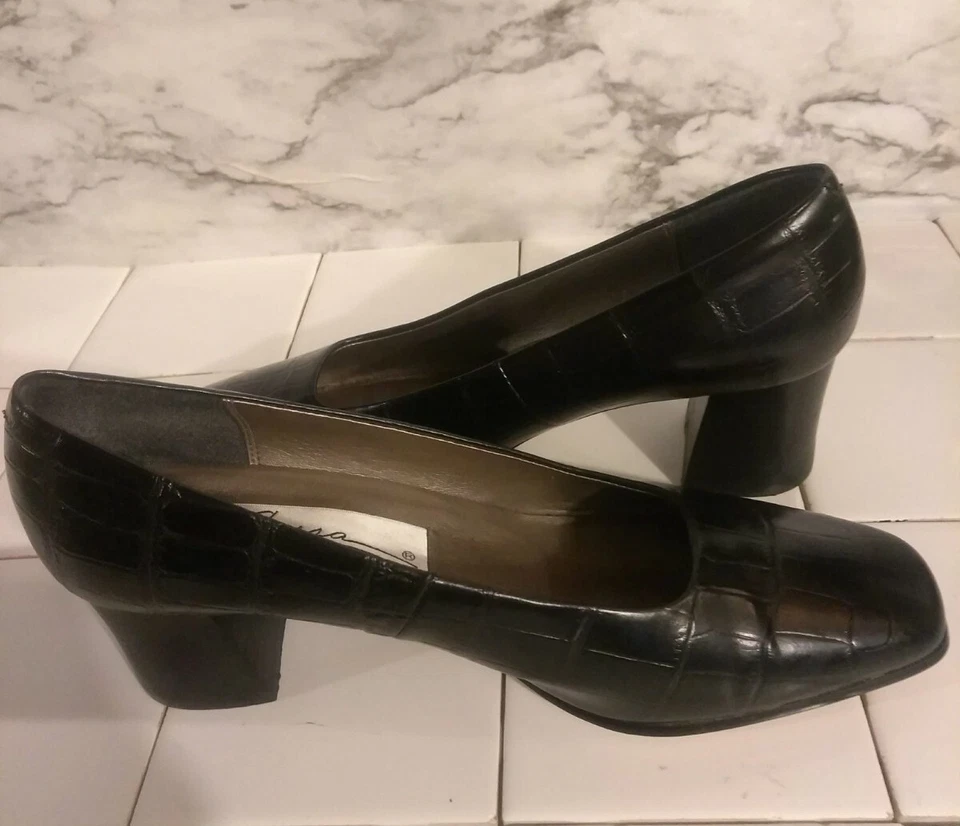 Zapatos para mujer vintage Caressa Crosstown Collection tacones negros talla 9 M cocodrilo Foto 2 de 4