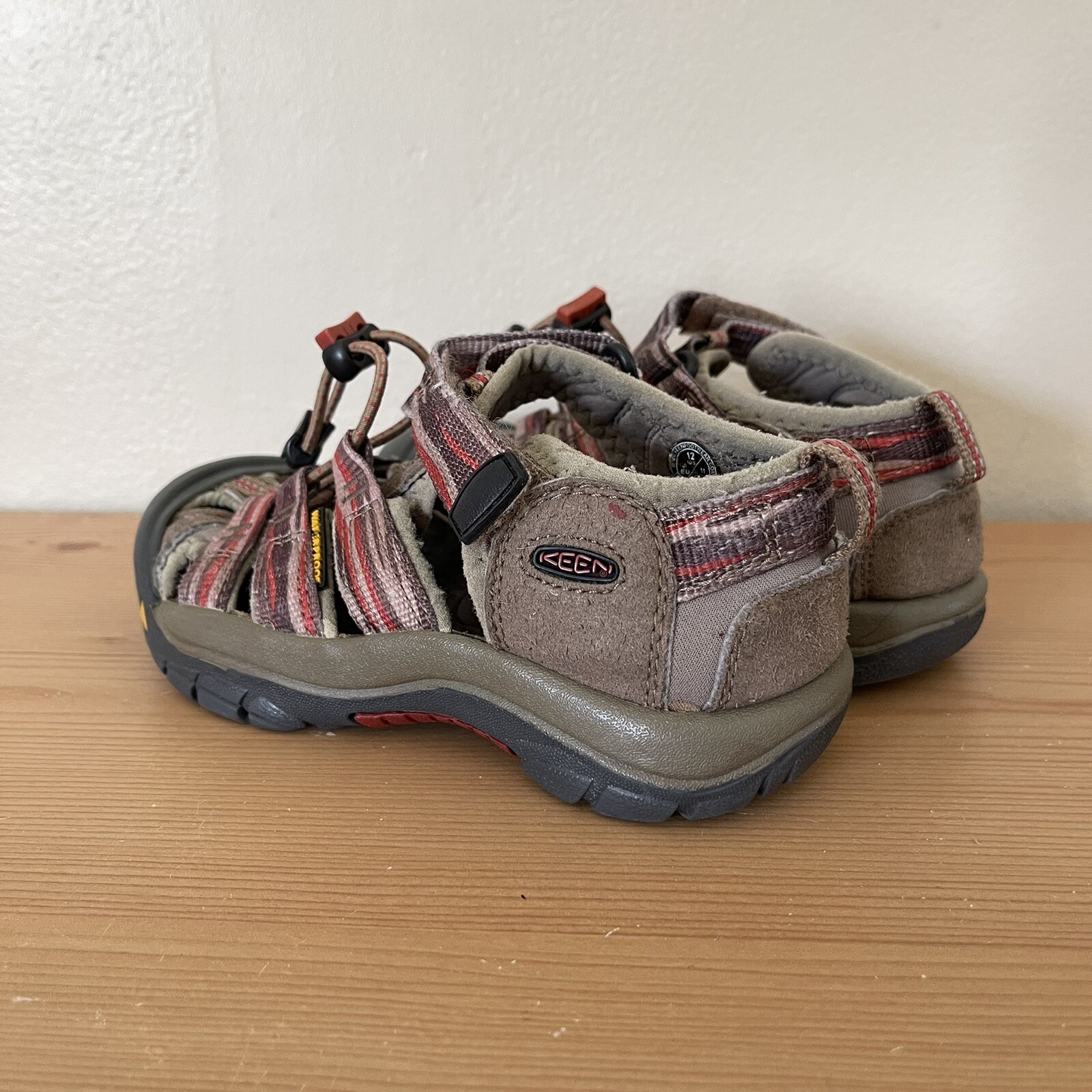 Sandali Keen Water bambini giovani taglia 12 scarpe outdoor cinturino ad anello con gancio multicolore
