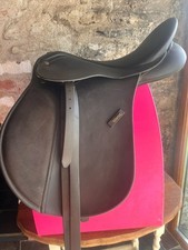 Wintec Saddle 500 All Purpose 17" Brown Adjustable Width Easy Change Gullet CAIR