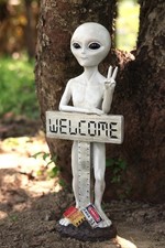 Alien Resin Garden Statue w/Welcome Sign Yard Entryway Decor Indoor/Outdoor Use