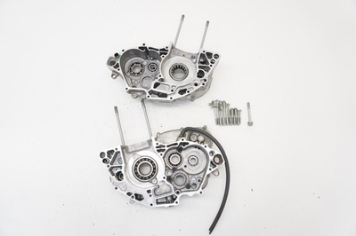 #ad 2007 CRF250R Crankcase OEM Engine Bottom End Crank Case Cases Honda CRF 05 07 $350.00