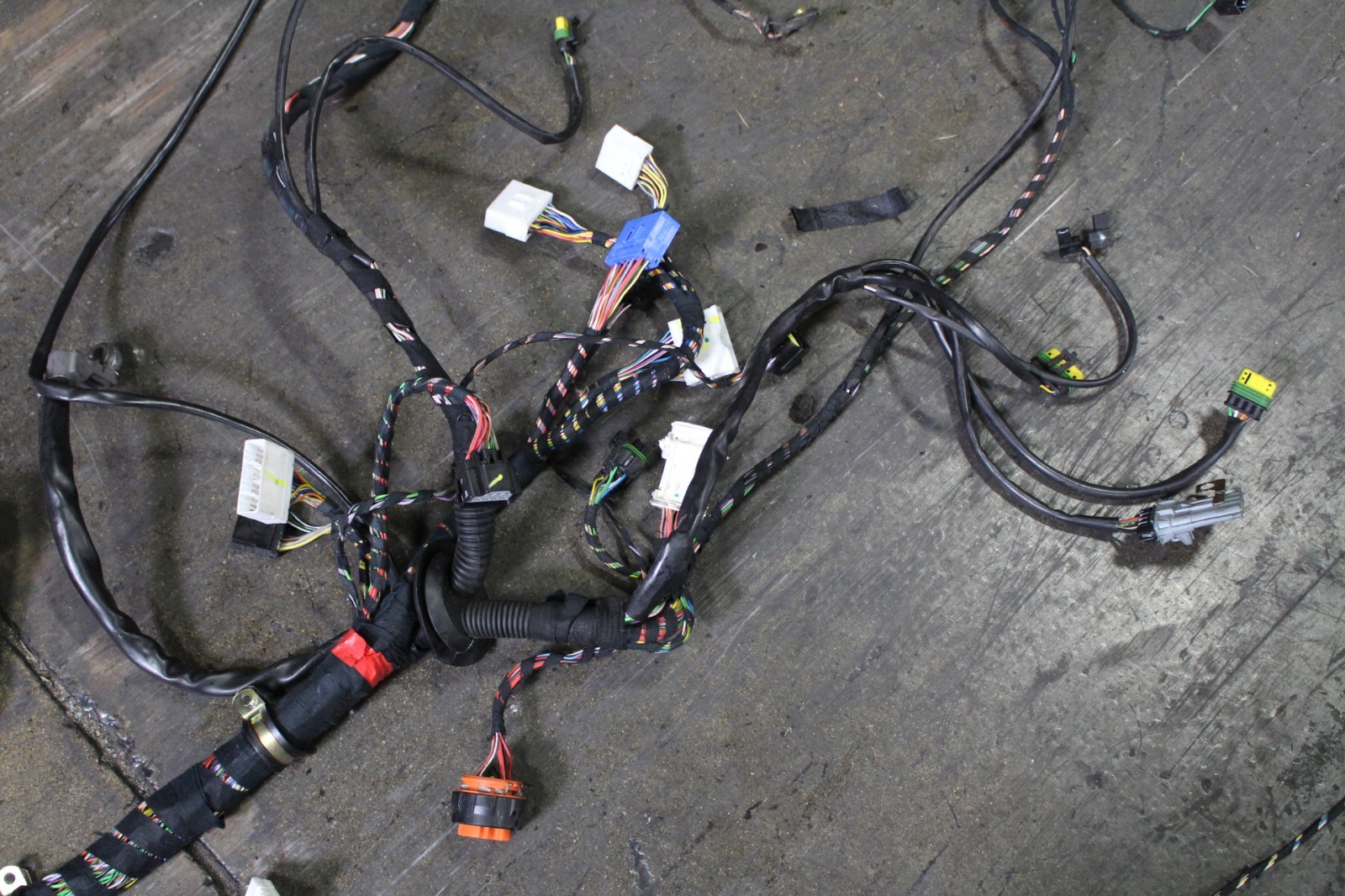 Ferrari 360 Dashboard wiring harness P/N 188897