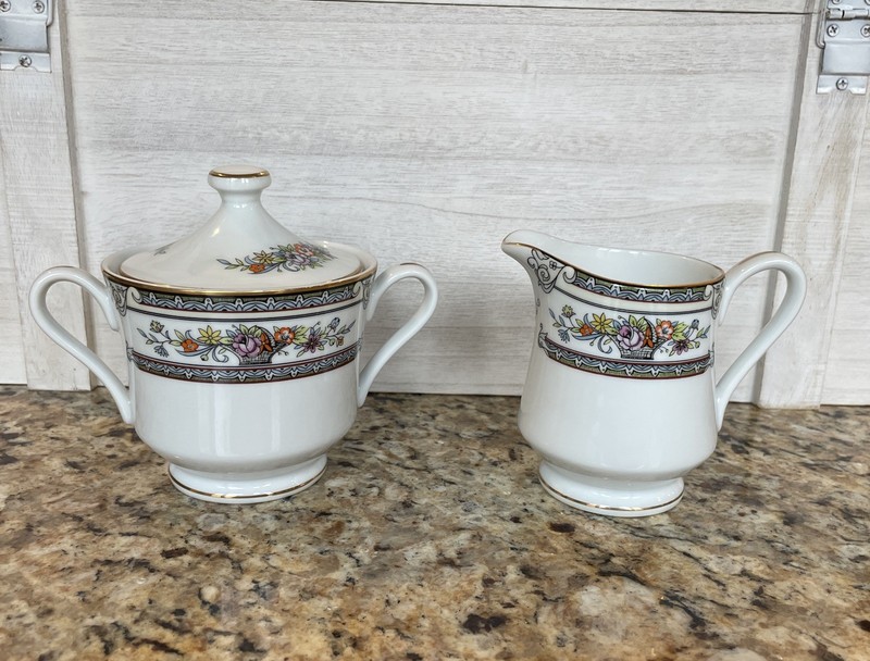 Vintage Mikasa Fine China Cambridge L-9015 Creamer & Sugar Floral 2 Pcs