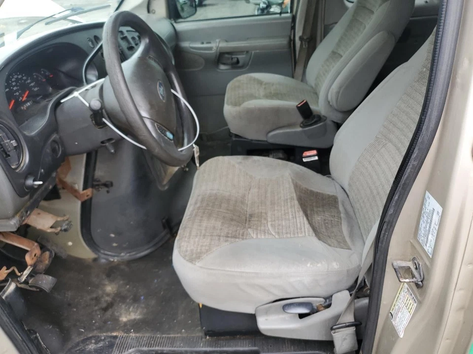 Used Front Right Door Assembly Front fits: 2008 Ford E350 VAN R. paddle type mir - Image 4 of 4