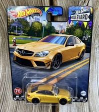 Hot Wheels Premium '12 Mercedes-Benz C 63 AMG Coupe Black Series / Yellow / 1:64