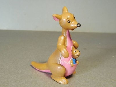 Disney Kang and Roo PVC Figure Winnie the Pooh Bullyland