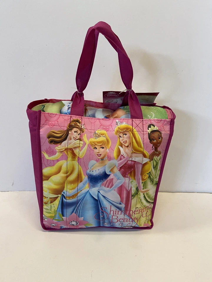 Bolso de Mano Disney Princess Slumber. Almohada, bolso de dormir, bolso de mano. Foto 3 de 3