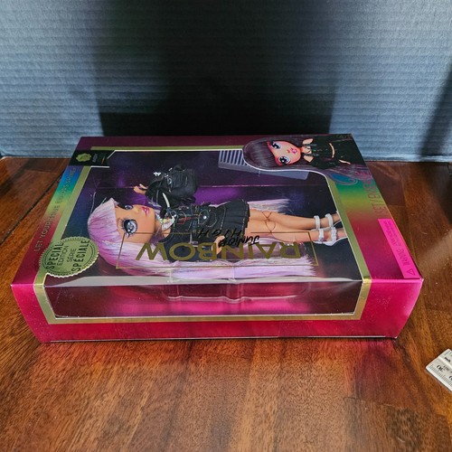 Rainbow Junior High Special Edition AVERY STYLES 9" Modepuppe Neu im Karton NEU - Bild 6 von 9