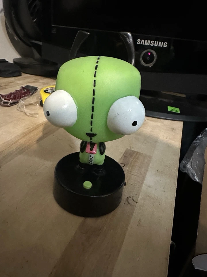 Invader Zim GIR Talking Figure Toy 7” Nickelodeon Voice Sound Collectible - Image 3 of 4