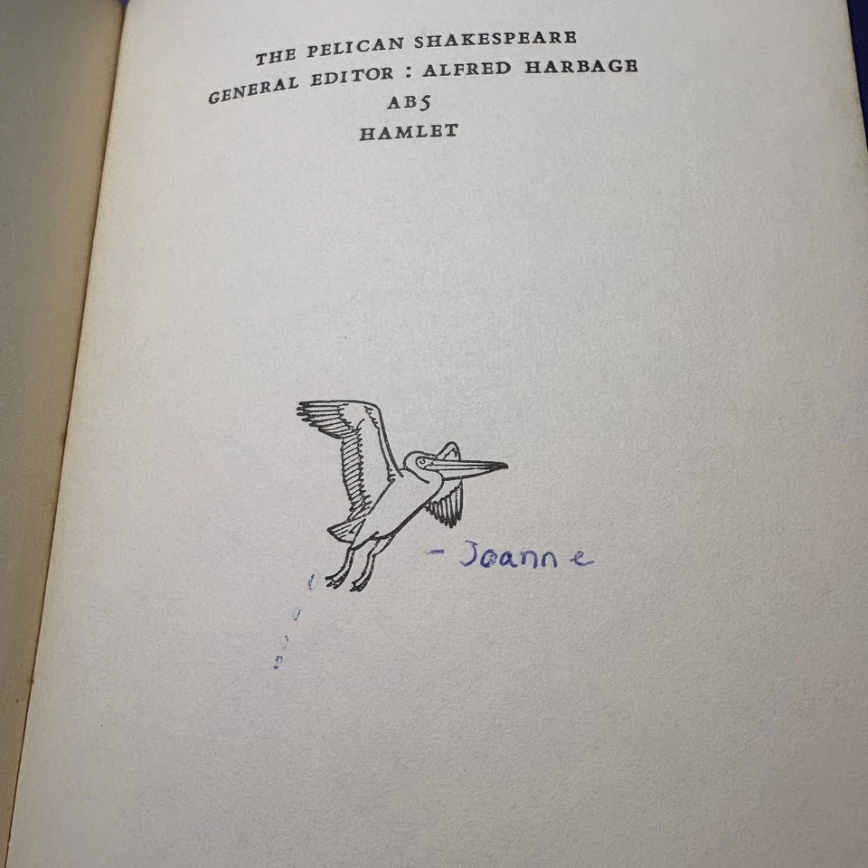 Hamlet (The Pelican Shakespeare) [Paperback] [Jan 01, 1968] Willard Farnham - Image 3 of 4