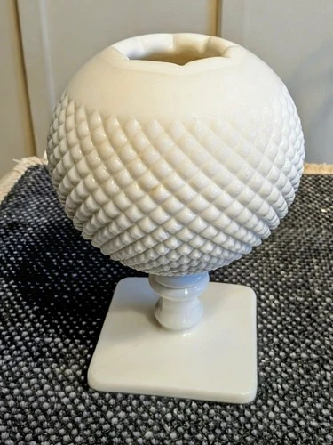 VINTAGE WESTMORELAND ENGLISH HOBNAIL WHITE MILK GLASS IVY BALL VASE 7" EUC MCM