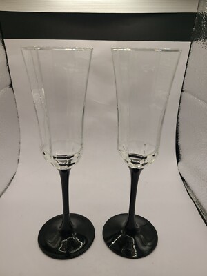 Luminarc France champagne glasses. Set of 2 octagon shape w black stem. Vtg