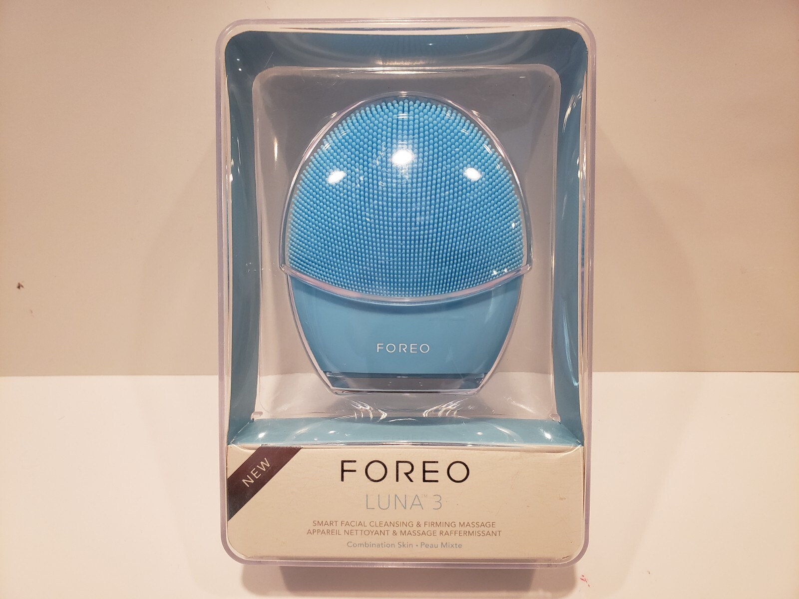Foreo Luna 3 Smart Facial Cleansing & Firming Massage Combination Skin