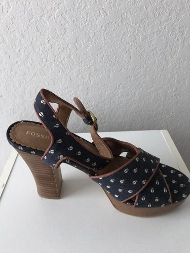 Fossil Womens 8.5 Blue & White Ladybug Open Toe Canvas Heel Strappy Shoe - New - Picture 6 of 12