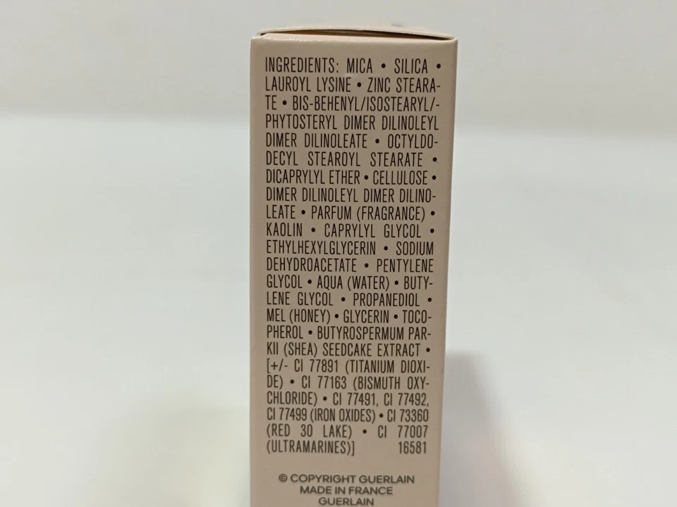 GUERLAIN Terracotta Light Bronzing Powder Nr. 01 ( 10 g )  ( 100g /329€ ) - Bild 4 von 4