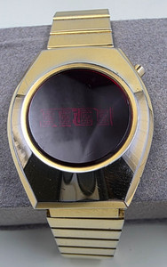 VINTAGE UIT (1977-82) RED LCD QUARTZ WATCH FULLY FUNCTIONING, NEW BATTERIES